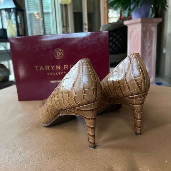 Taryn Rose pumps, size 11. - Picture 3 of 4
